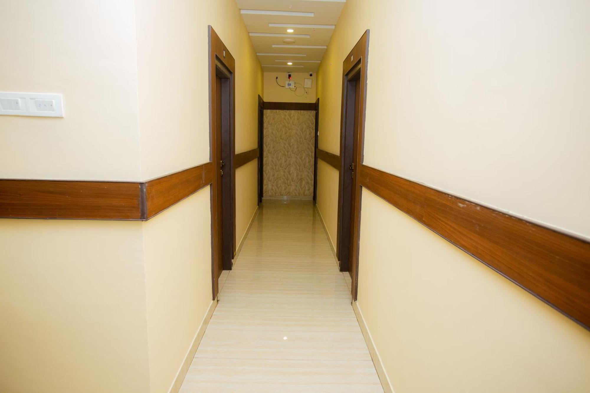 The Park Avenue Hotel - Business Class Hotel Near Central Railway Station Chennai Periyamet Exterior photo